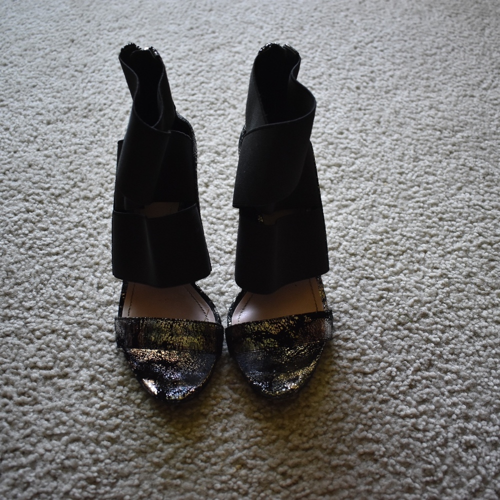 Vince Camuto Vero Cuioo heels Black/Silver